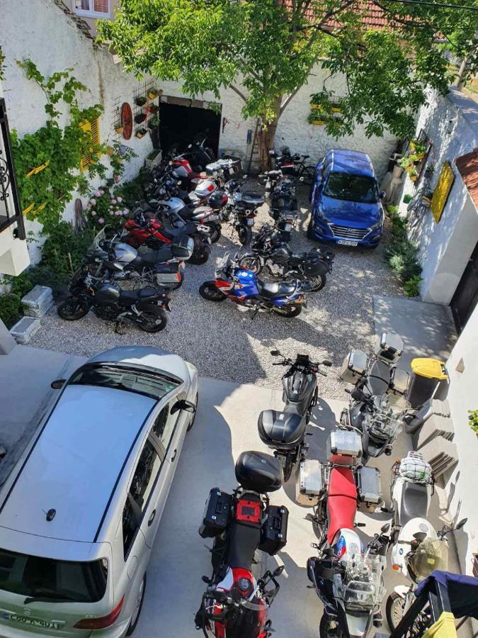 Family Apartment Near Old Town Mostar Extérieur photo