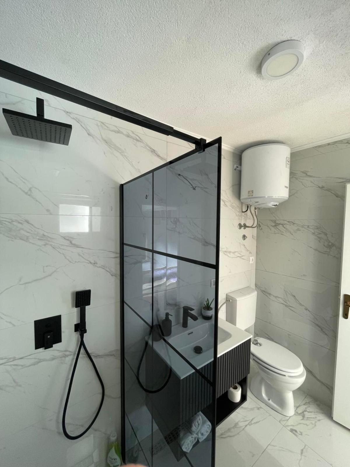 Family Apartment Near Old Town Mostar Extérieur photo